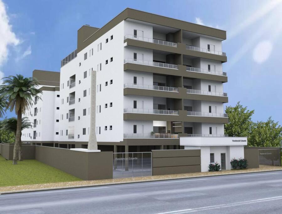 Lindo E Aconchegante Apartamento أوباتوبا المظهر الخارجي الصورة