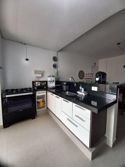 Lindo E Aconchegante Apartamento أوباتوبا المظهر الخارجي الصورة